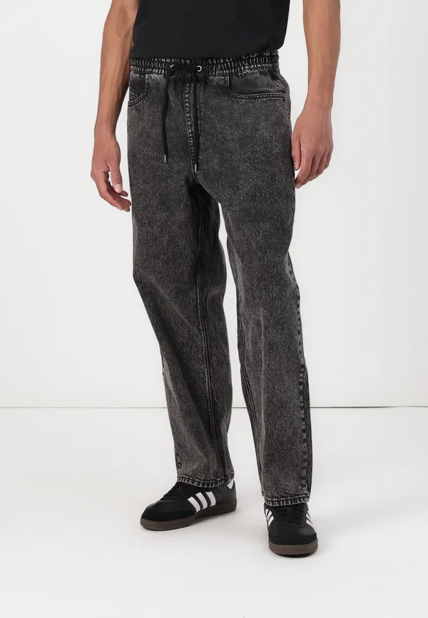 FREAZY LOOSE - Relaxed fit jeans - light acid black