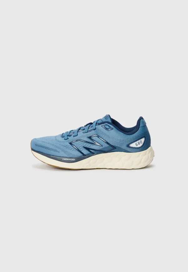 FRESH FOAM 680 V8 - Road running shoes - blue
