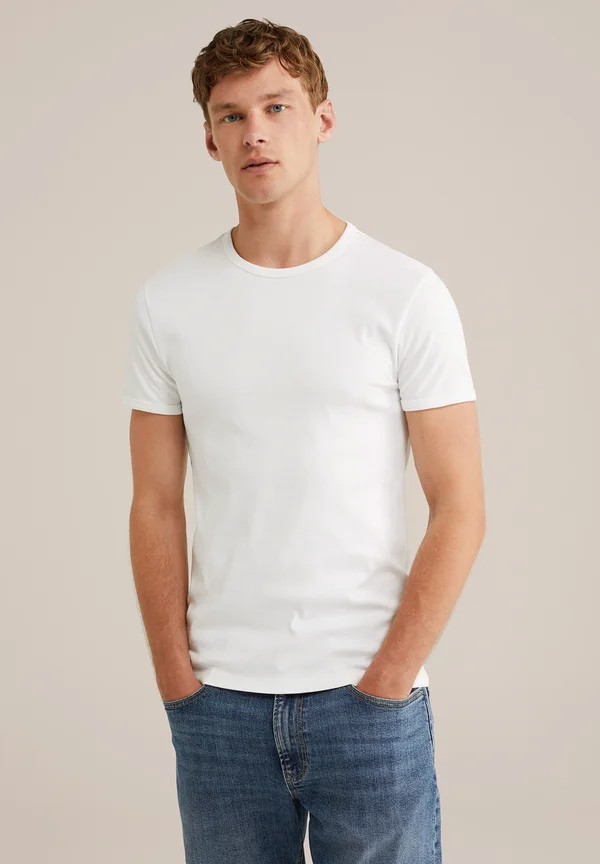 FUNDAMENTALS - Basic T-shirt - white