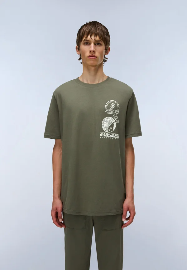 FUNES - Print T-shirt - tea leaf ga