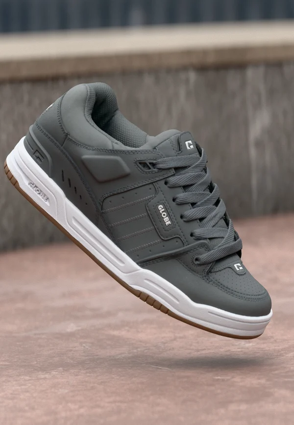 FUSION - Skate shoes - charcoal/white