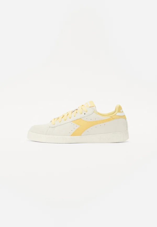 GAME LOW UNISEX - Trainers - white/cornsilk