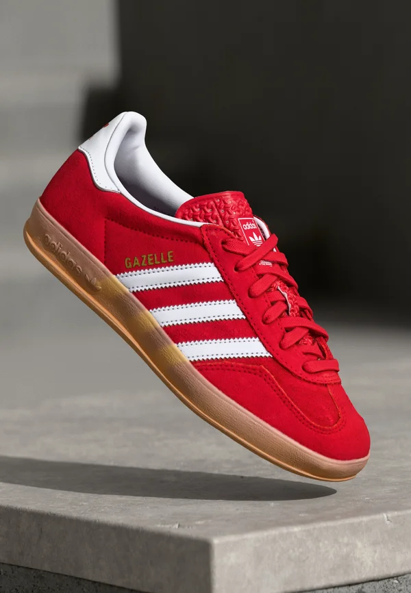 GAZELLE INDOOR - Trainers - better scarlet/footwear white