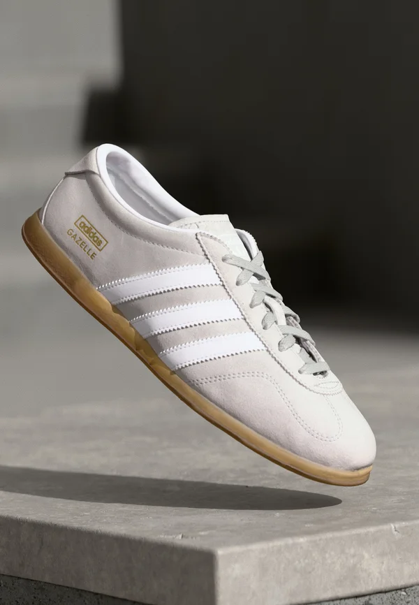 GAZELLE LO PRO W - Trainers - grey two/footwear white