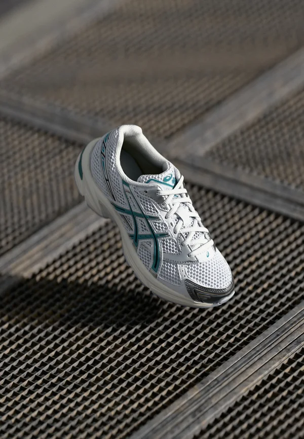 GEL 1130 UNISEX - Trainers - white/rainy lake