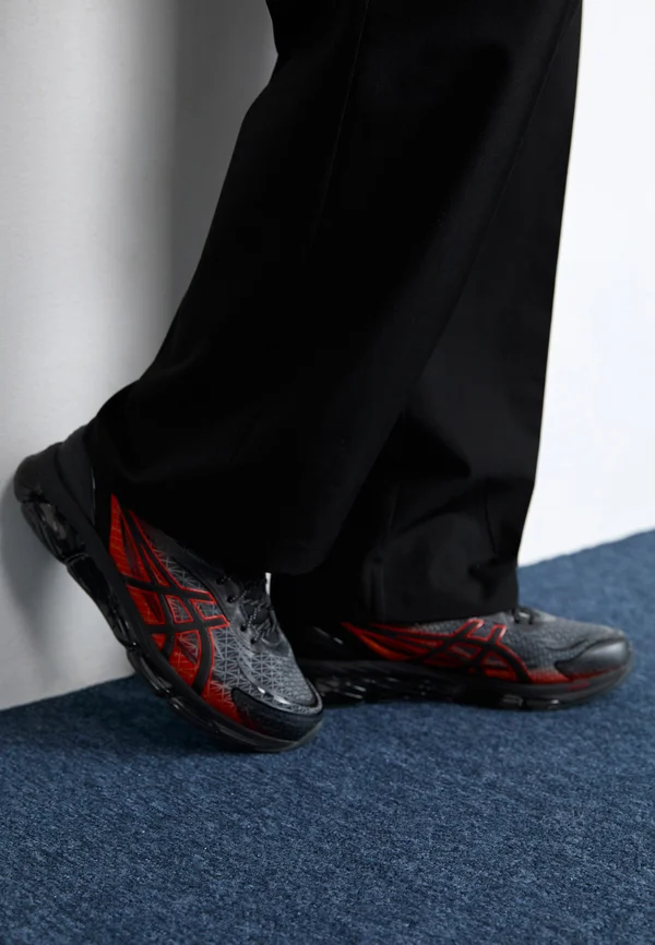 GEL-QUANTUM 360 VIII UNISEX - Trainers - black/fiery red