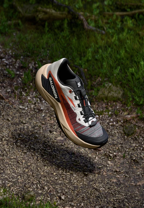 GENESIS - Trail running shoes - fusion coral/tender peach/black