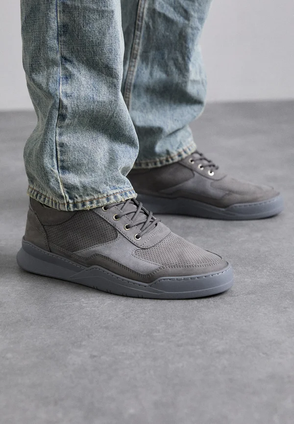 GHOST PANEL - Trainers - grey