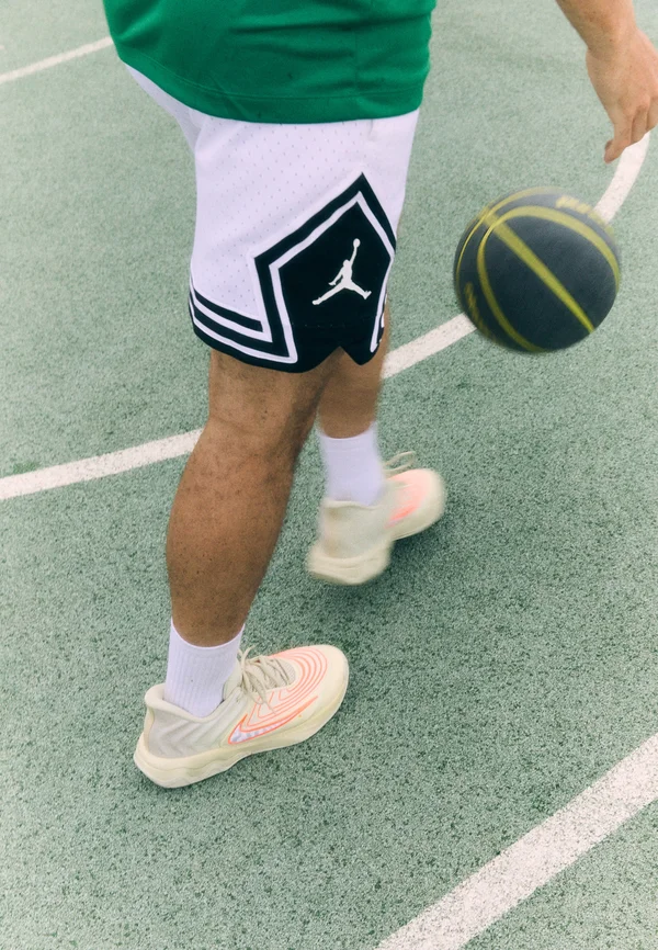 GIANNIS IMMORTALITY 4 - Basketball shoes - khaki/white/alabaster/total orange