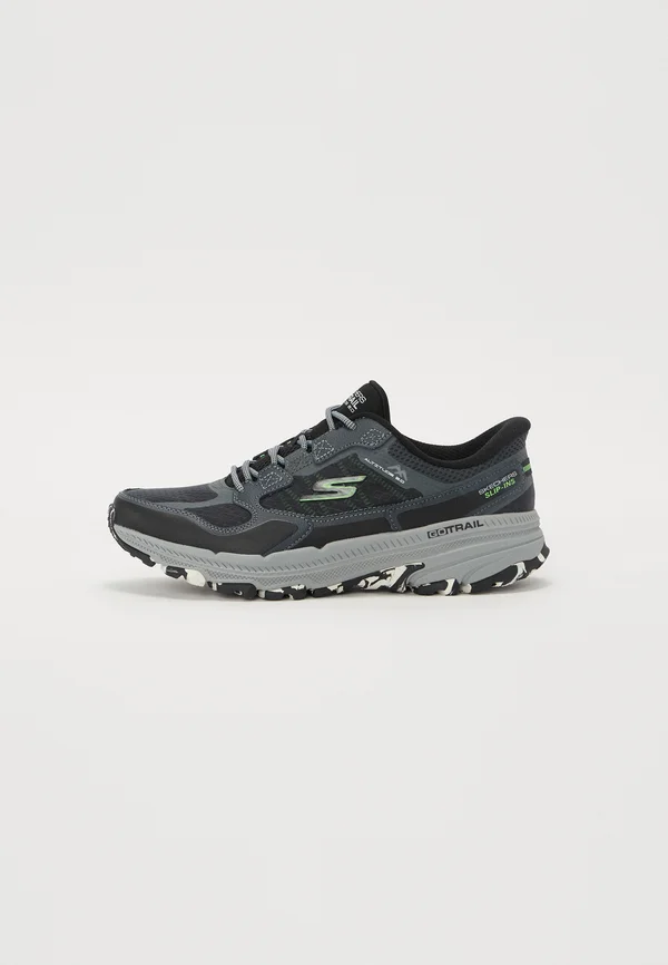 GO RUN TRAIL ALTITUDE 2.0 - Trainers - black/gray