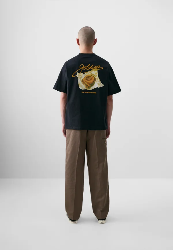 GOLDIES X DICKIES BURGER BACKPRINT TEE - Print T-shirt - black