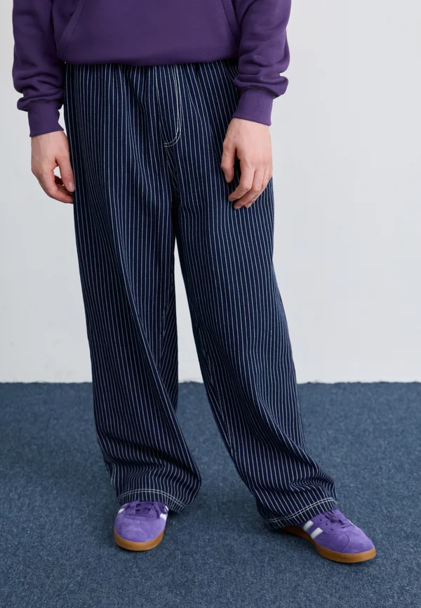 GRAPHIC LO CH - Trousers - medium blue denim
