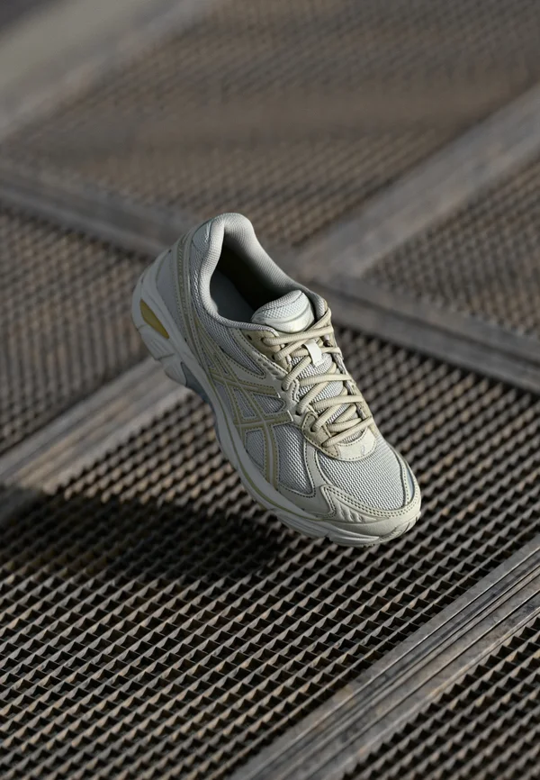 GT-2160 UNISEX - Trainers - cream/feather grey