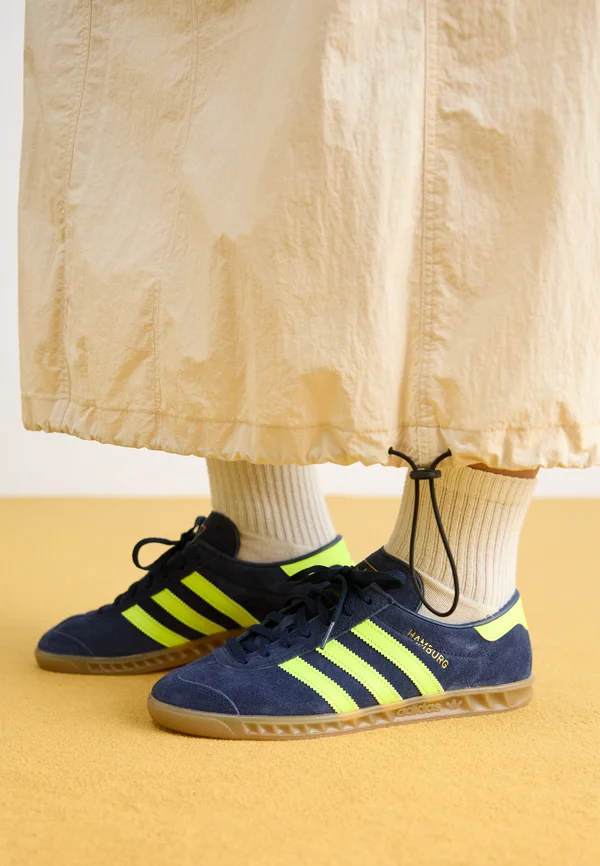 HAMBURG - Trainers - night indigo/solar yellow/gold metallic