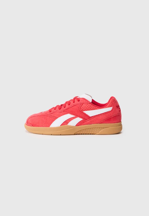 HAMMER STREET - Trainers - vector red/white/gum