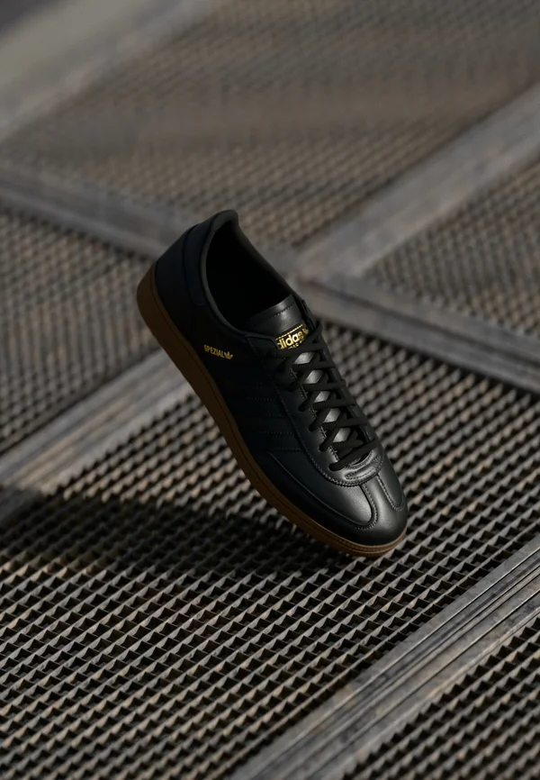 HANDBALL SPEZIAL UNISEX - Trainers - core black/carbon/gold metallic