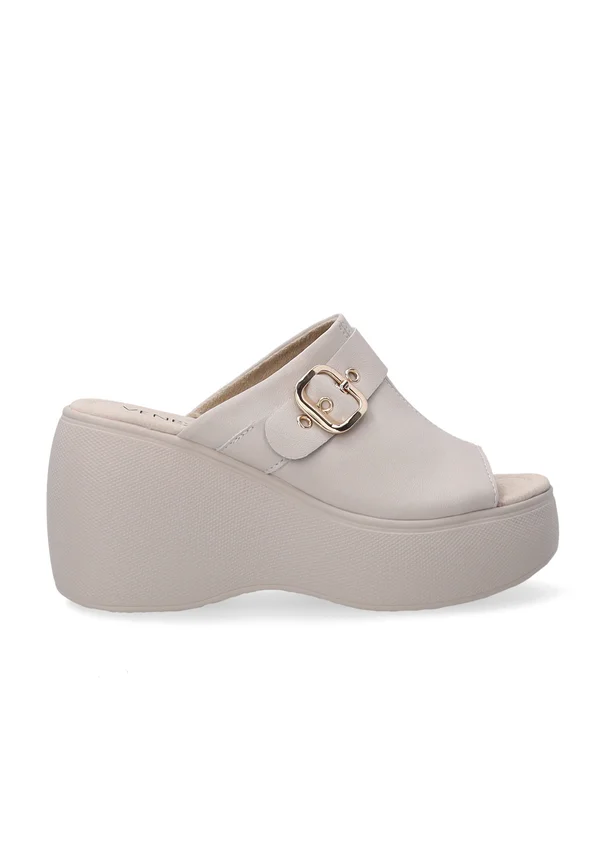 Heeled mules - beige