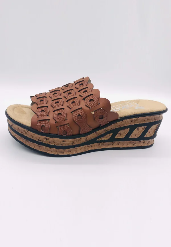 Heeled mules - brown