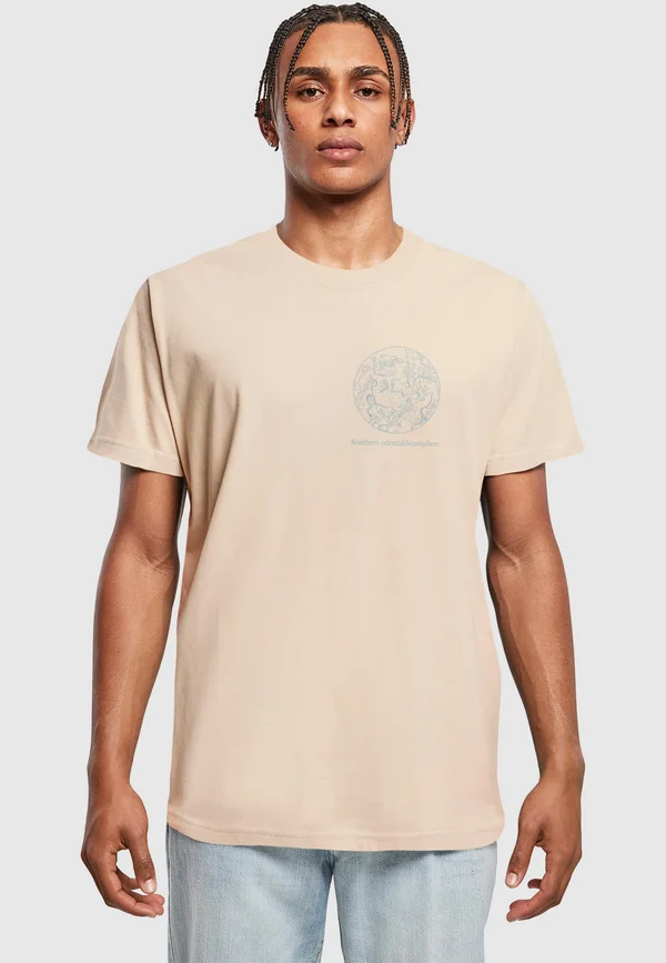HEMISPHERE - Print T-shirt - sand