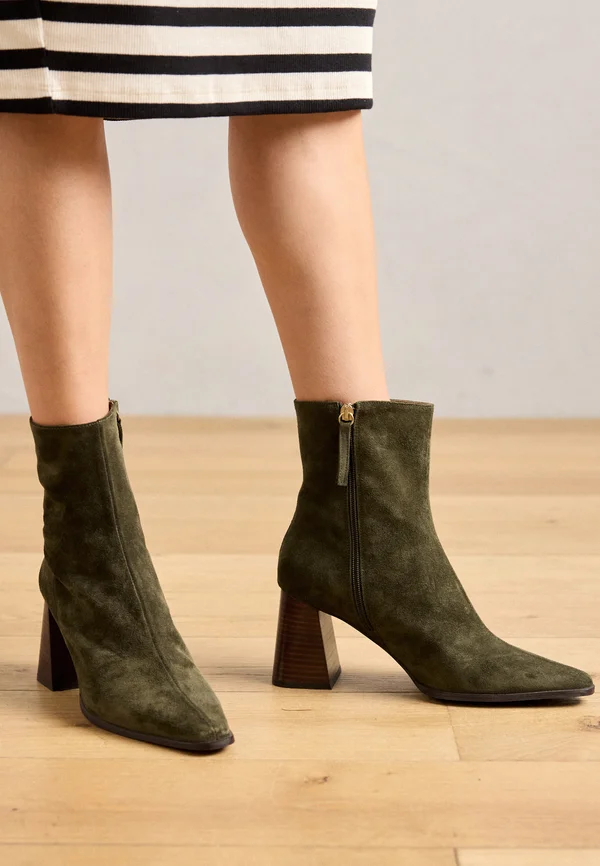High heeled ankle boots - basket/thyme