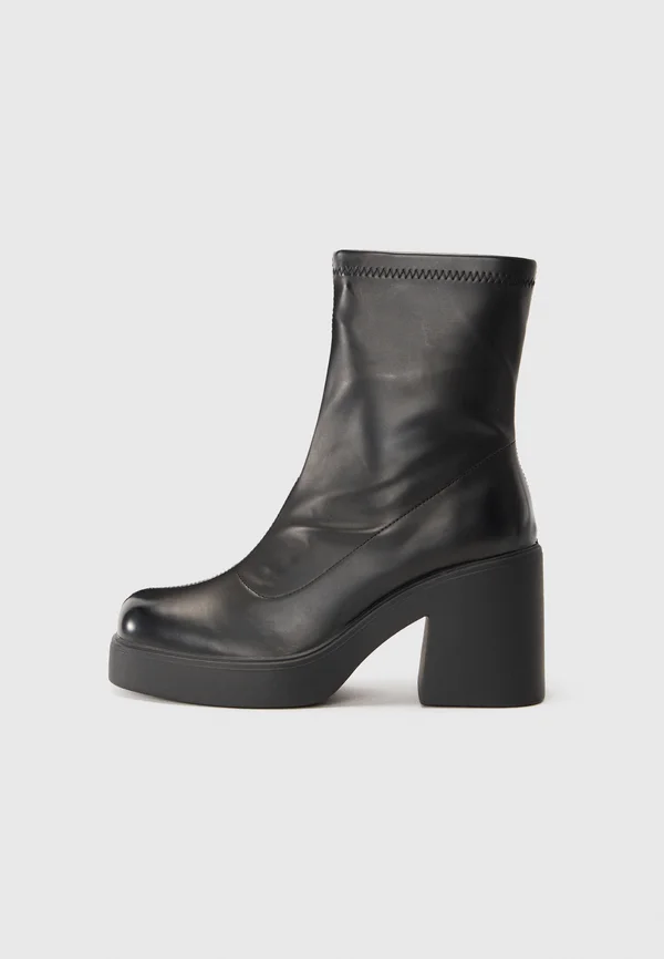 High heeled ankle boots - black