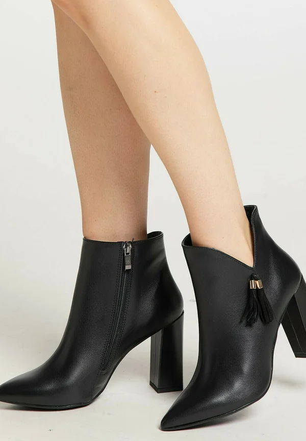 High heeled ankle boots - schwarz