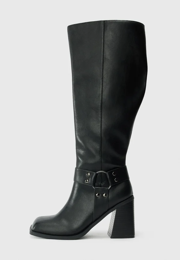 High heeled boots - black