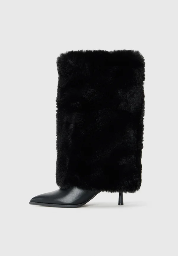 High heeled boots - black