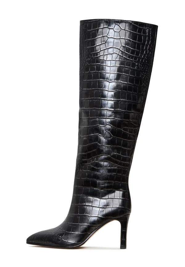 High heeled boots - black