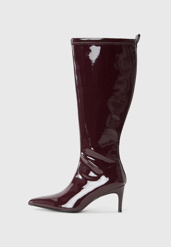 High heeled boots - dark red