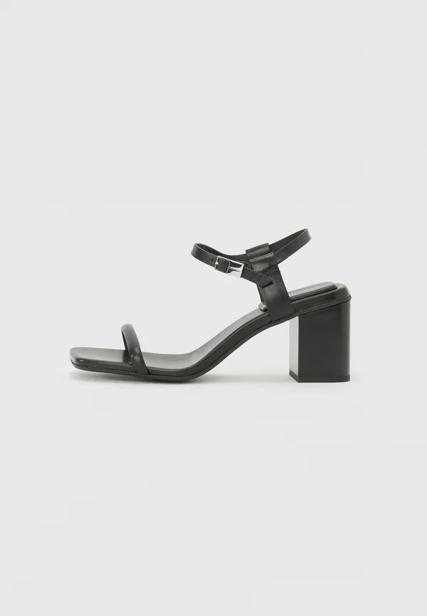 High heeled sandals - black