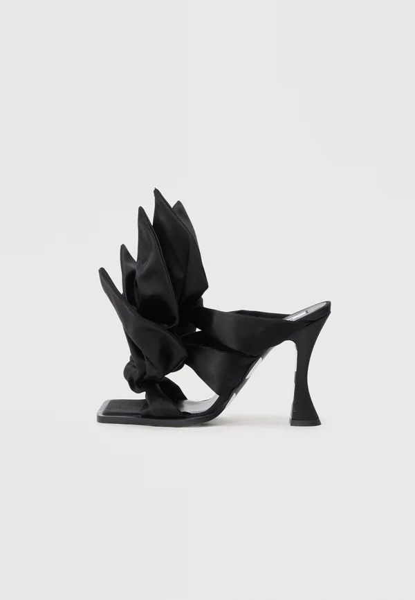 High heeled sandals - nero