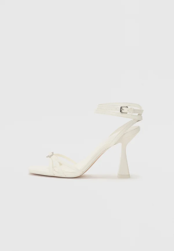 High heeled sandals - white