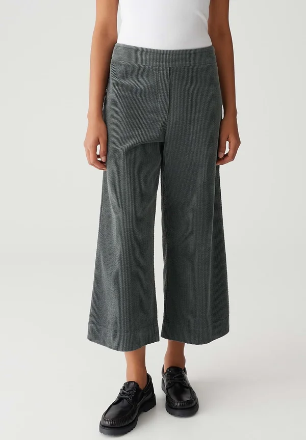 HIGH RISE CROPPED WIDE FIT CORD - Trousers - deep pine