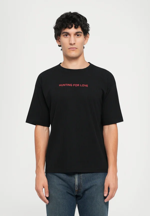 HUNTING - Print T-shirt - black