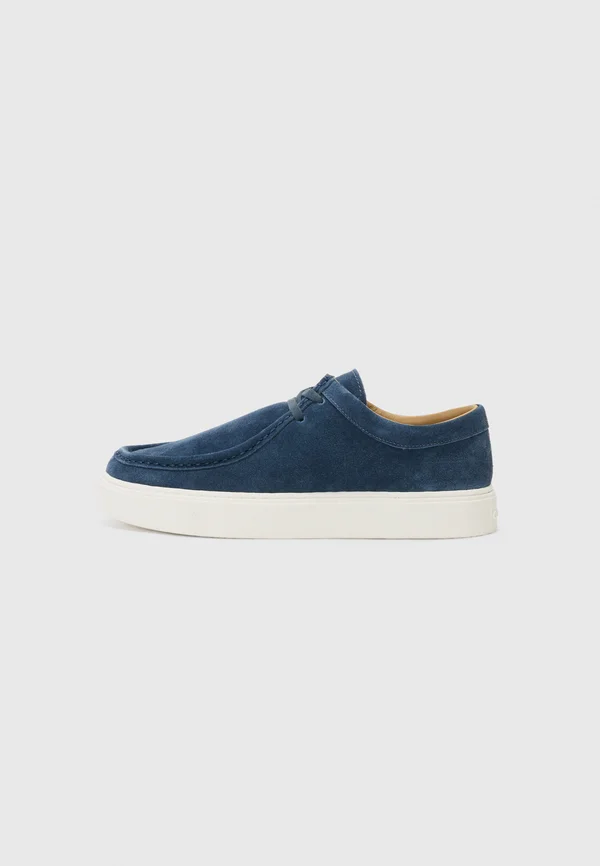 HYBRID APRON - Boat shoes - navy/bright white