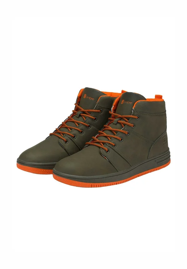 INSULATED FOSH - Lace-up ankle boots - green