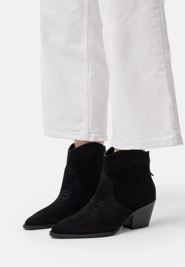 ITS NOT THE SAME - Ankle boots - black