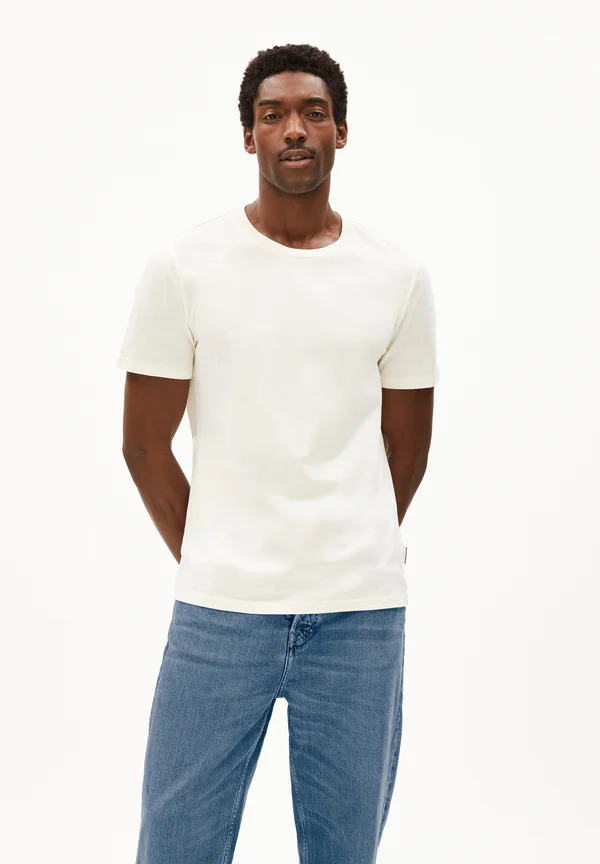 JAAMES - Basic T-shirt - oatmilk