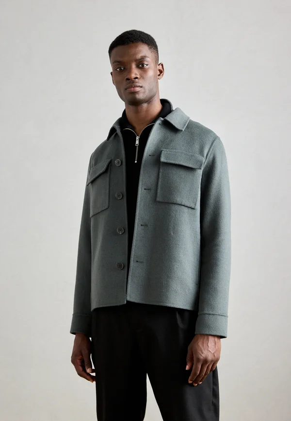 JACKET PATCHED POCKETS - Light jacket - mangrove