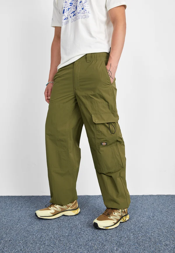 JACKSON PANT - Cargo trousers - military