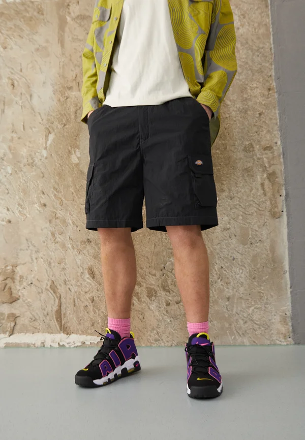 JACKSON  - Shorts - black
