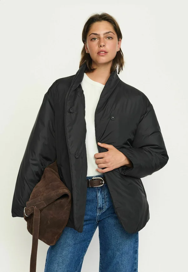 JANNET - Light jacket - black
