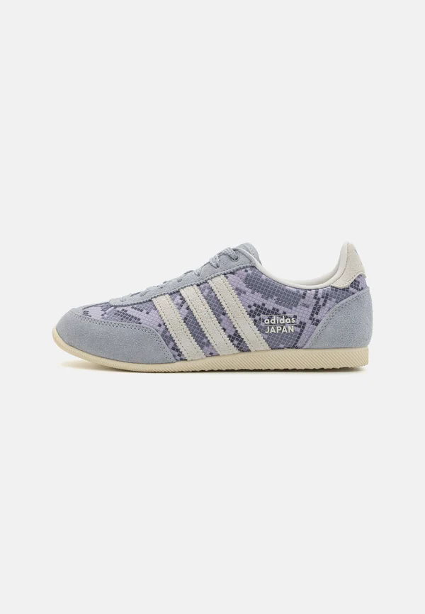 JAPAN  - Trainers - halo silver/cream white/shadow navy