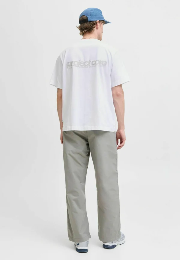 JCOUNION BACK PRINT TEE CREW - Print T-shirt - bright white