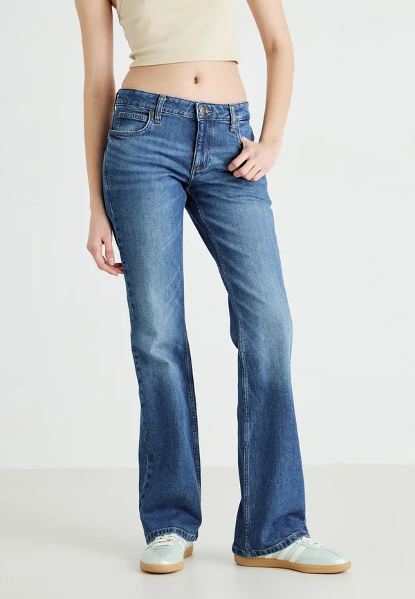 JESSICA - Bootcut jeans - higher climb