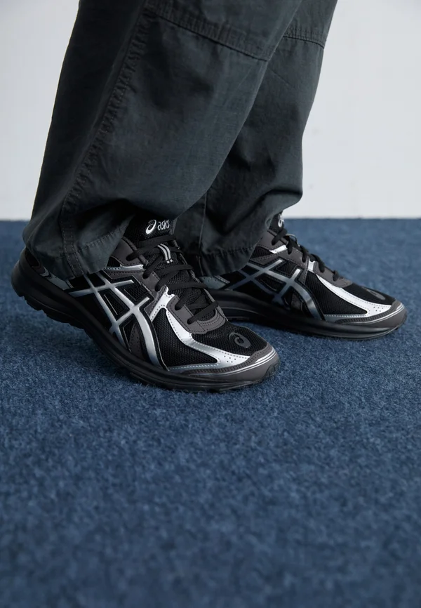 JOG 100S UNISEX - Trainers - black/pure silver