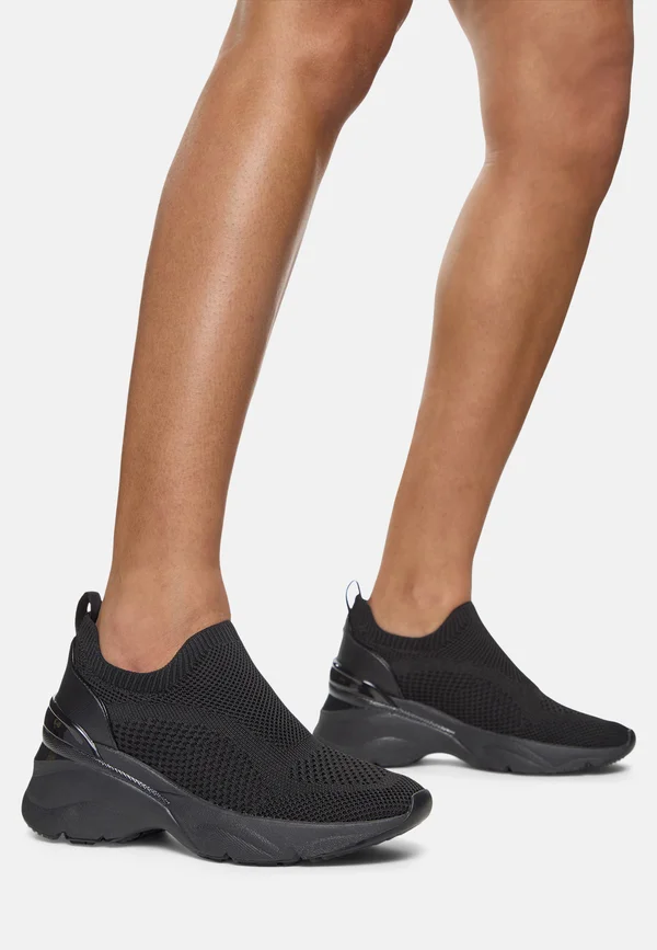 JOGGER ITCHEN - Slip-ons - black