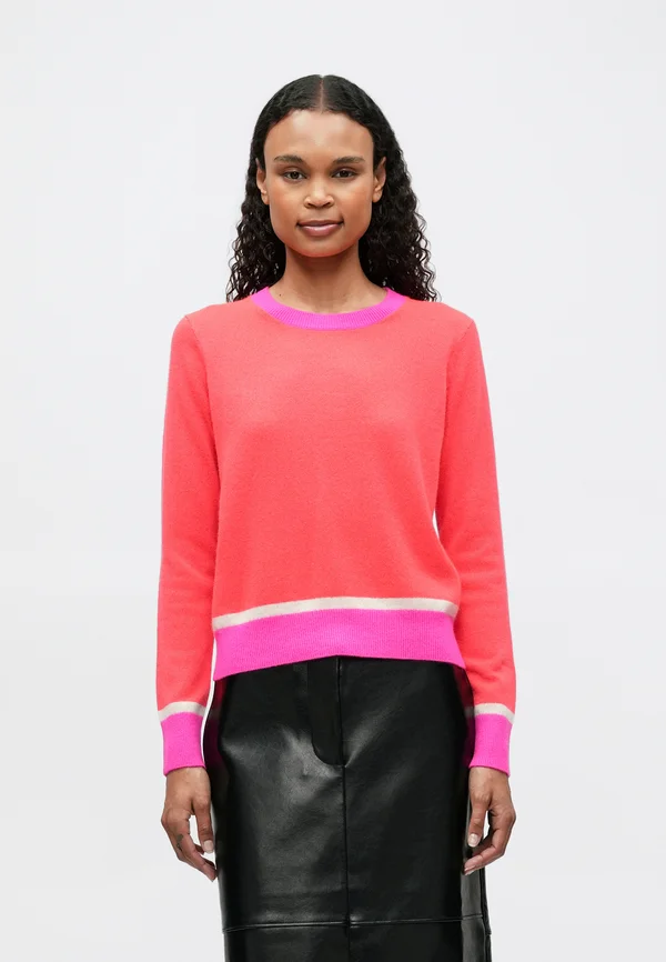 Jumper - cosmic coral