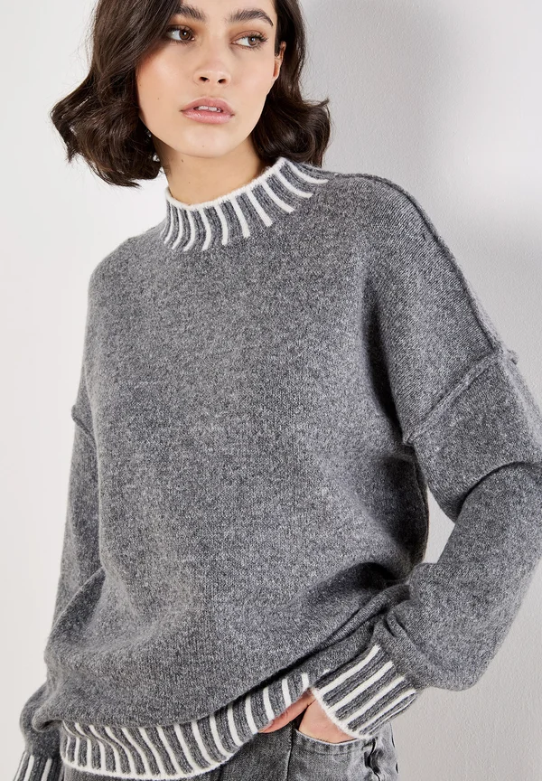 Jumper - dark grey